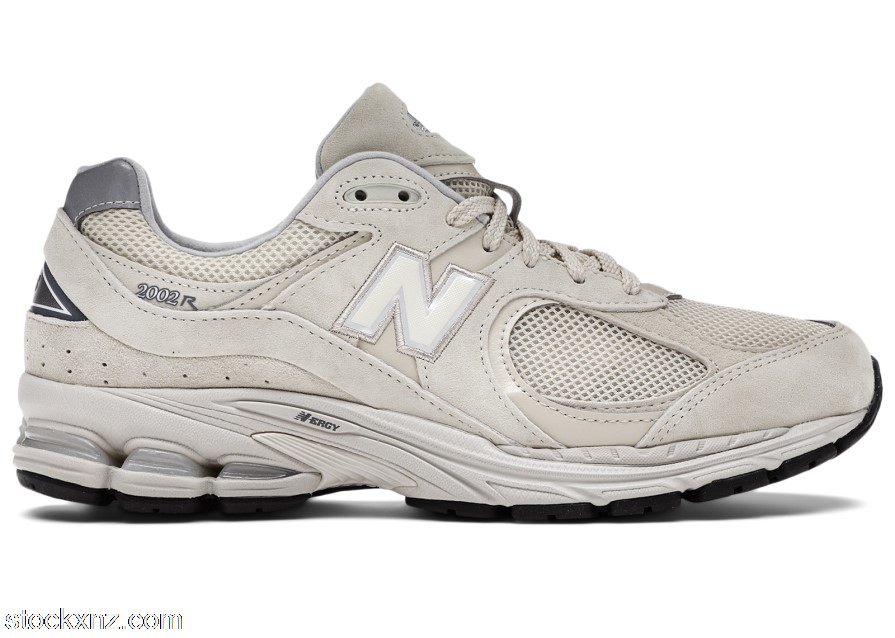 New Balance 2002R Bone Light Aluminum ML2002RE ASH