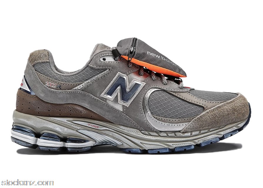 New Balance 2002R Grey Brown Pouch M2002RVA ASH